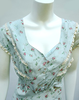 40S MISS NEW YORKER  ROSES